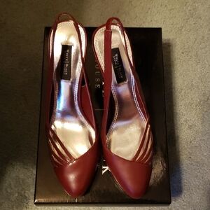 White House Black Market Sophia Maroon High Heels S8ze 6.5 NIB